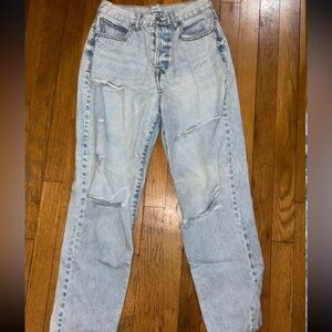 FOREVER21 Light wash distressed denim jeans